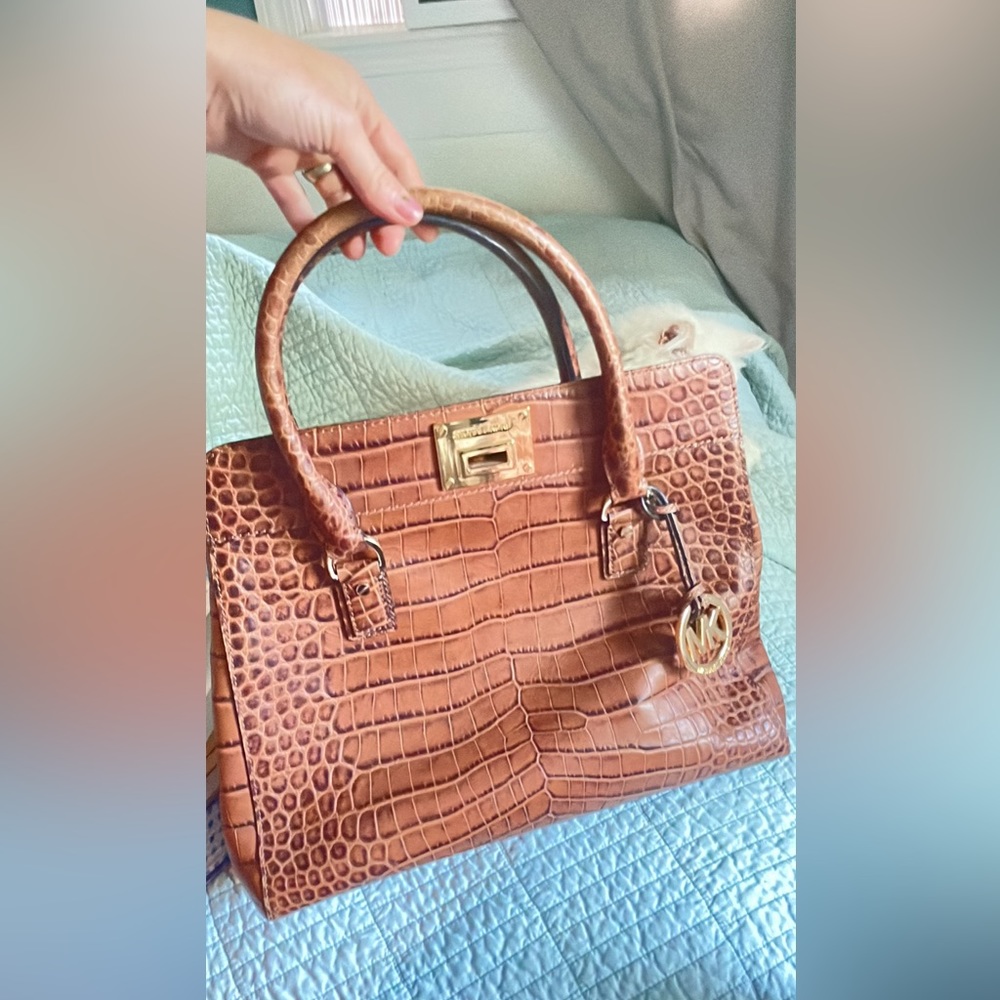 Large Michael Kors alligator purse shoulder and crossbody
